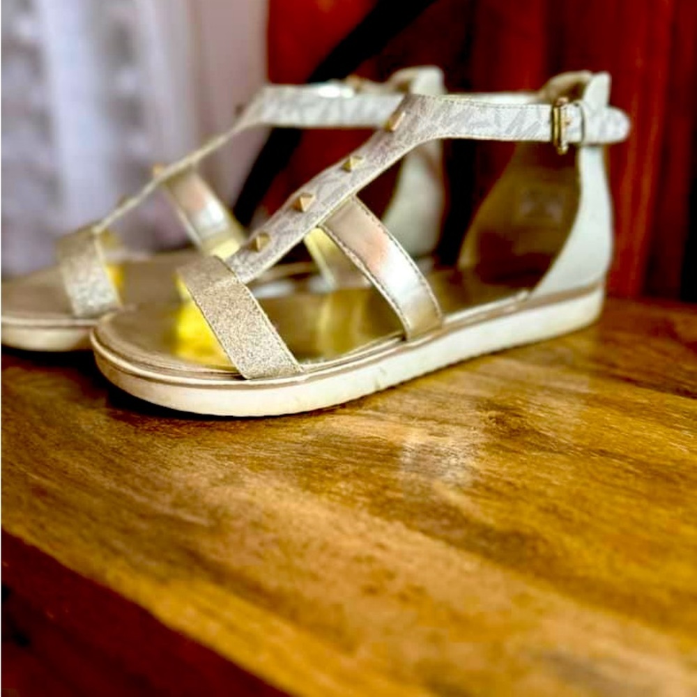 Sandals - Picture 2 of 2